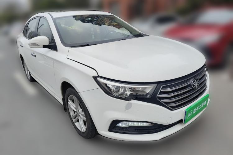 Used Bestune B30 2016 1.6L manual luxury version Front Right 45 Deg