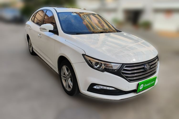 Used Bestune B30 2016 1.6L manual luxury version Front Right 45 Deg