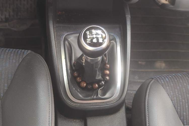 Used Bestune B30 2016 1.6L Manual Premium Edition Gear Lever