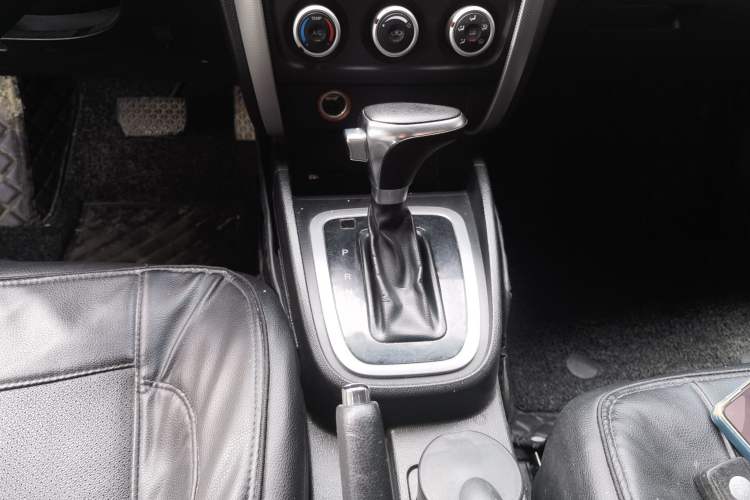 Used Bestune B30 2016 1.6L Automatic Luxury Model Gear Lever
