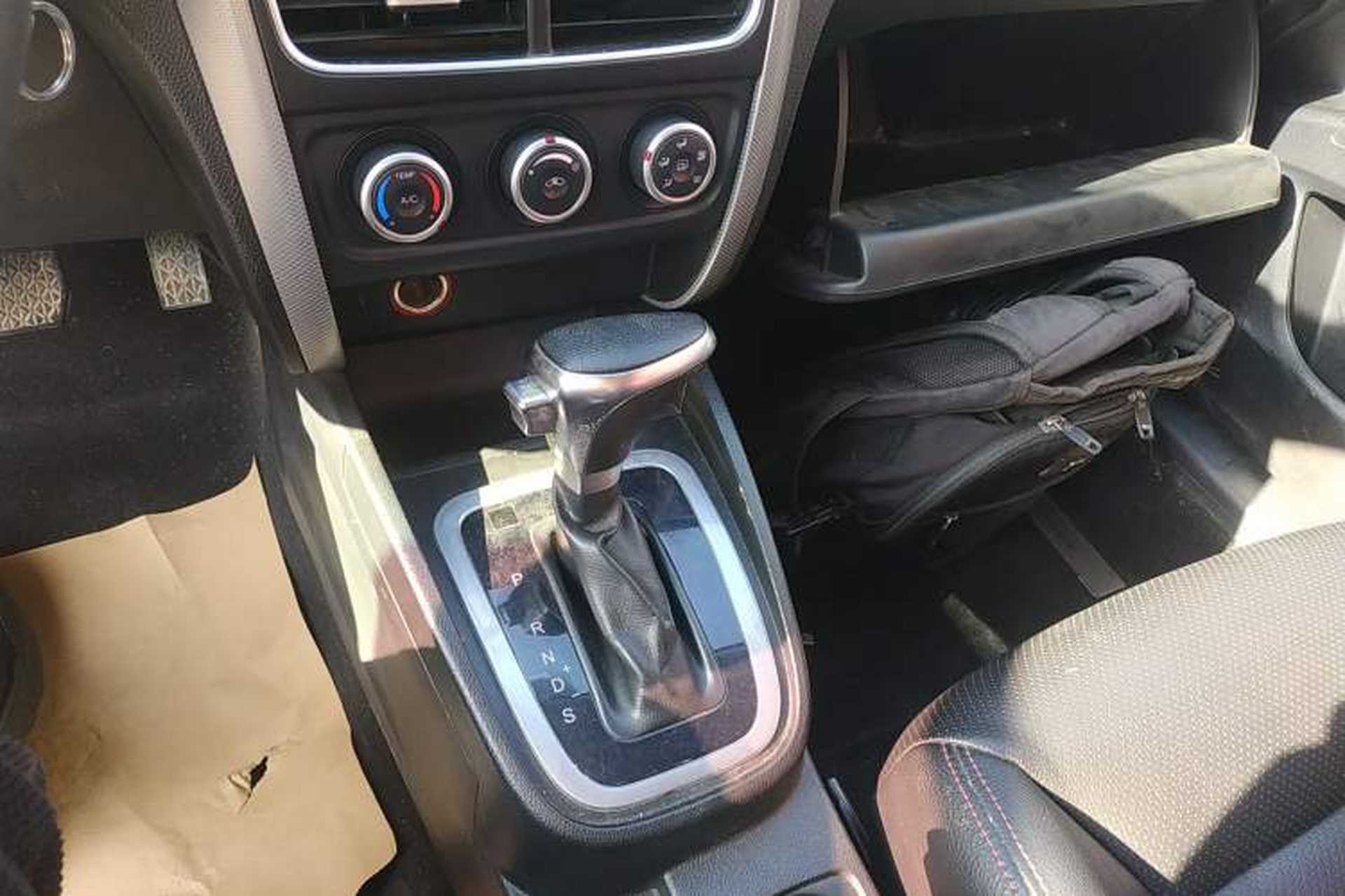 Used Bestune B30 2016 1.6L Automatic Luxury Model Gear Lever