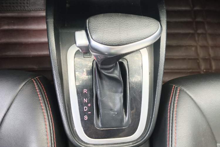 Used Bestune B30 2016 1.6L Automatic 10th Anniversary Edition Gear Lever