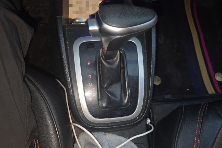 Used Bestune B30 2016 1.6L Automatic Luxury Model Gear Lever