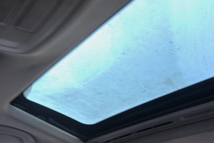 Used Bestune B30 2016 1.6L manual luxury version Headliner
