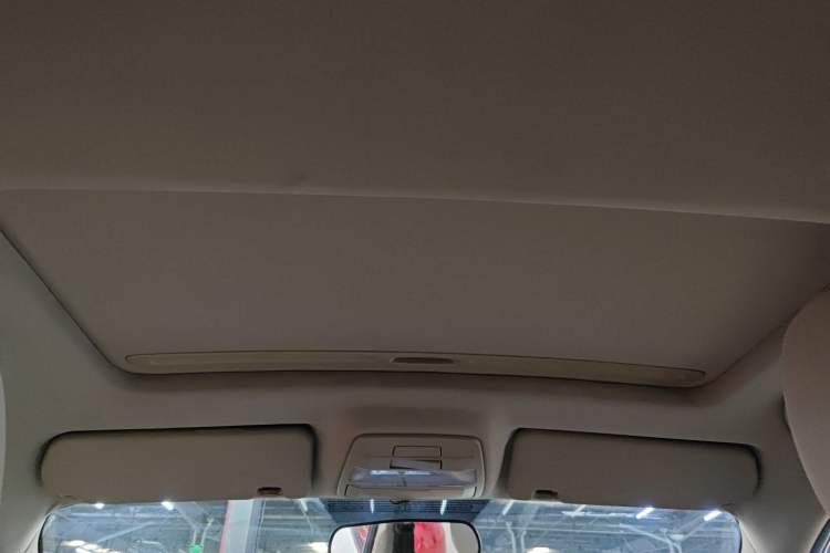 Used Bestune B30 2016 1.6L Automatic Luxury Model Headliner