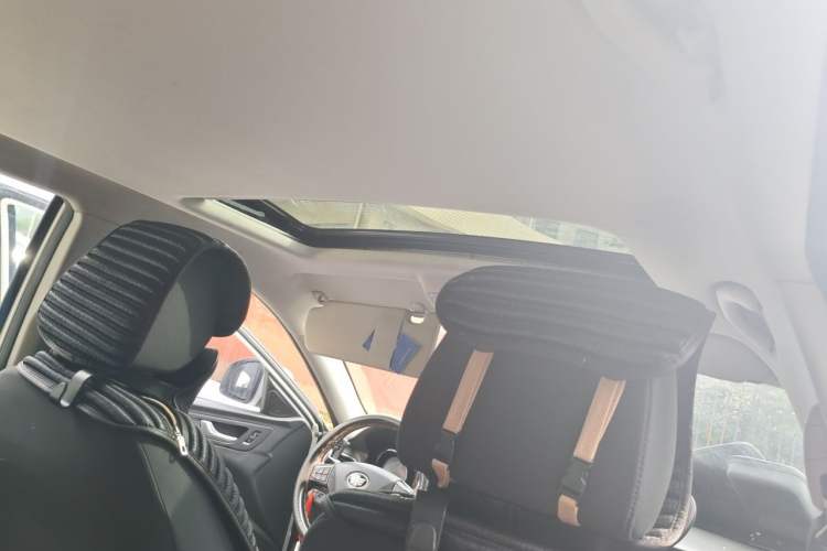 Used Bestune B30 2016 1.6L Automatic Luxury Model Headliner