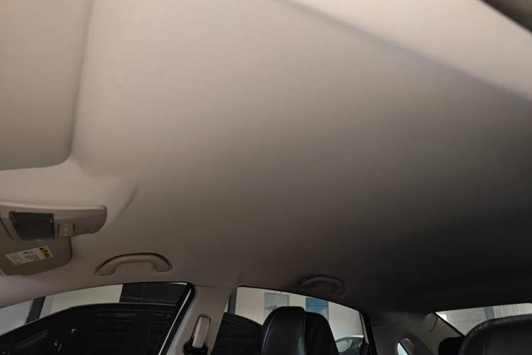 Used Bestune B30 2016 1.6L Automatic 10th Anniversary Edition Headliner