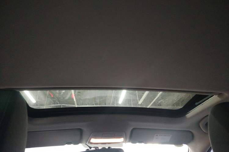 Used Bestune B30 2016 1.6L manual luxury version Headliner