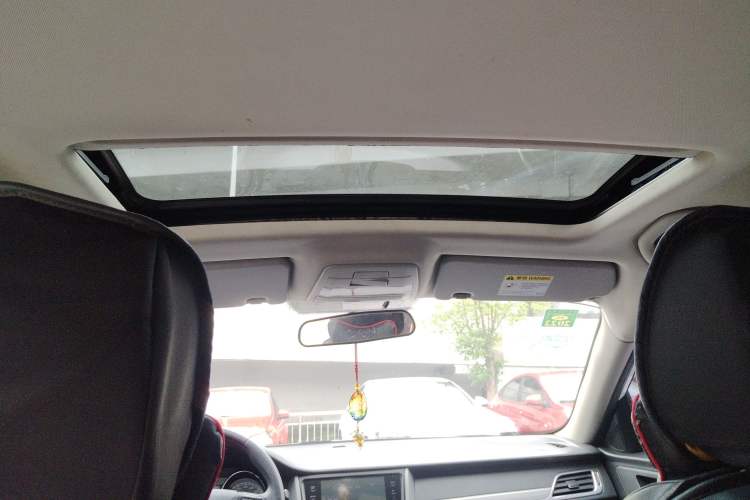 Used Bestune B30 2016 1.6L Automatic Luxury Model Headliner