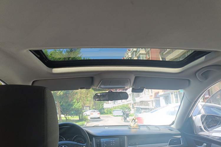 Used Bestune B30 2016 1.6L Automatic Luxury Model Headliner