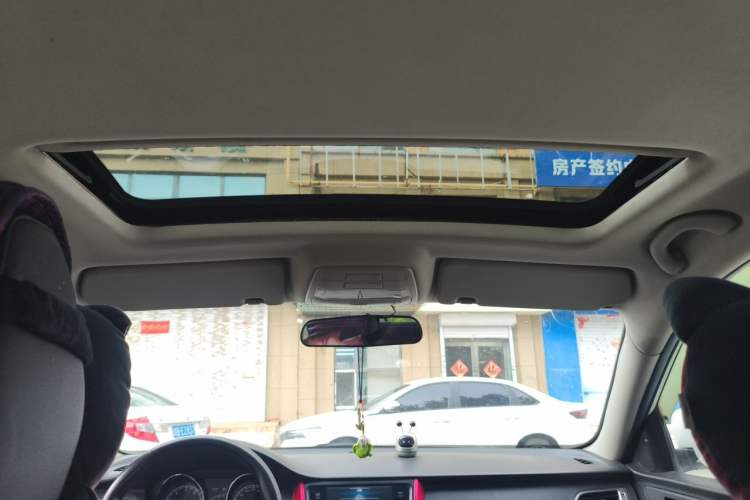 Used Bestune B30 2016 1.6L Automatic Premium Edition Headliner