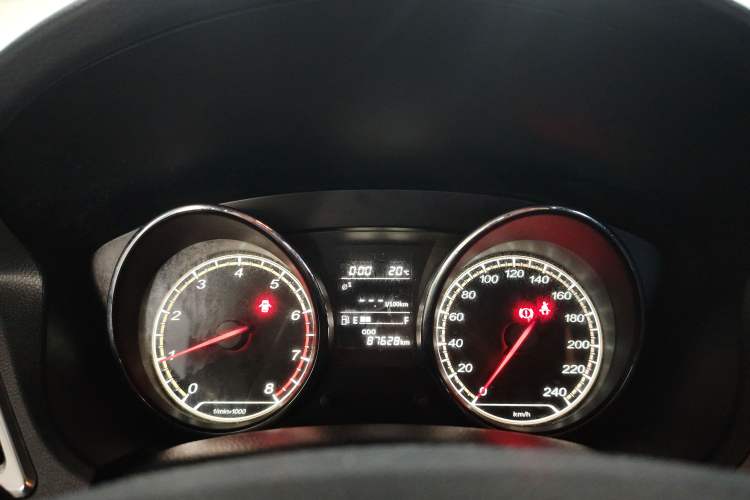 Used Bestune B30 2016 1.6L manual luxury version Instrument Cluster