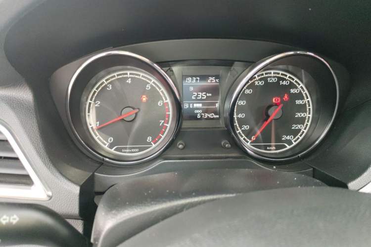 Used Bestune B30 2016 1.6L manual luxury version Instrument Cluster