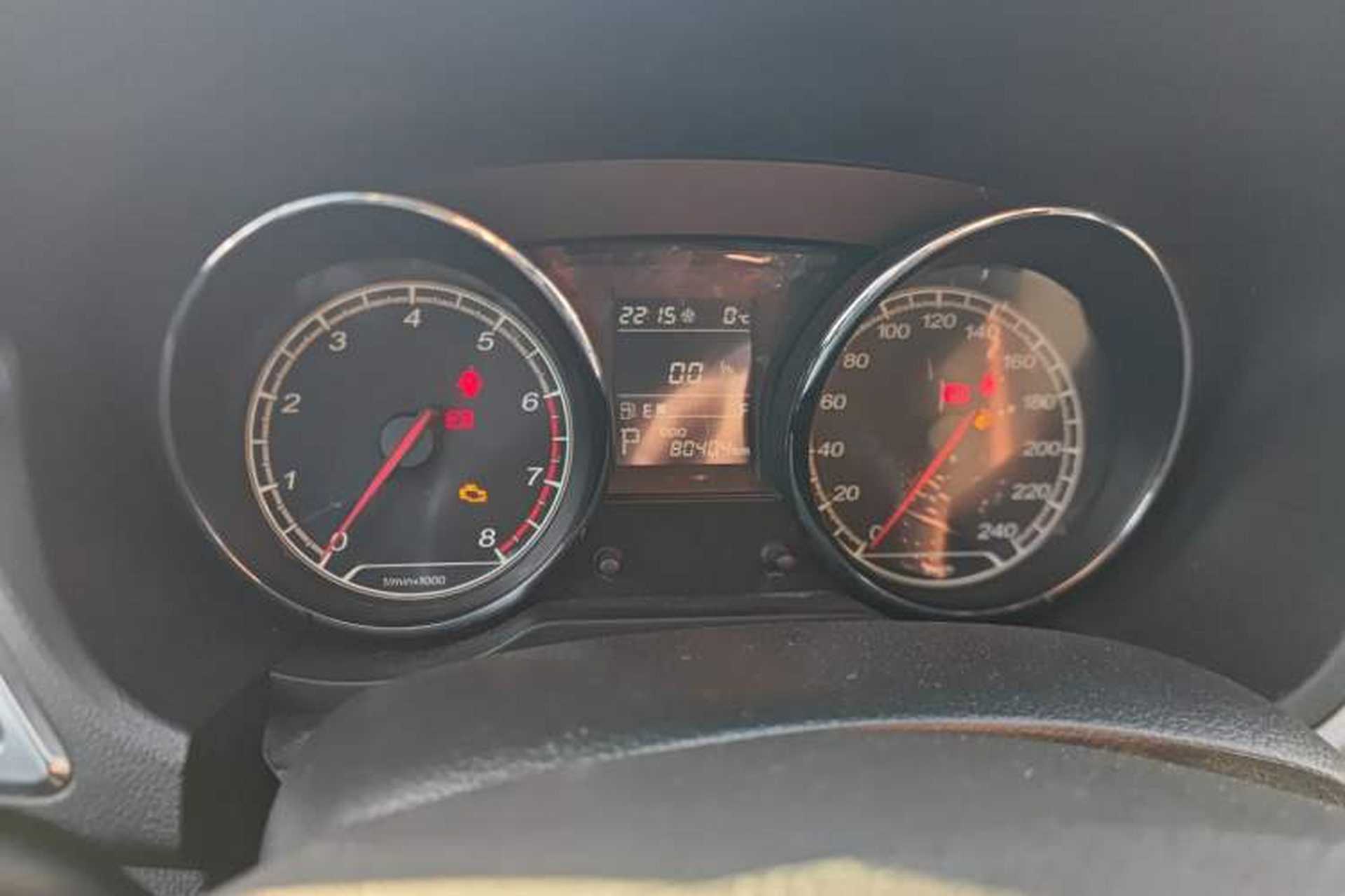 Used Bestune B30 2016 1.6L Automatic 10th Anniversary Edition Instrument Cluster