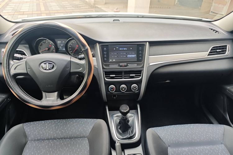 Used Bestune B30 2016 1.6L manual Comfort trim level Interior 1