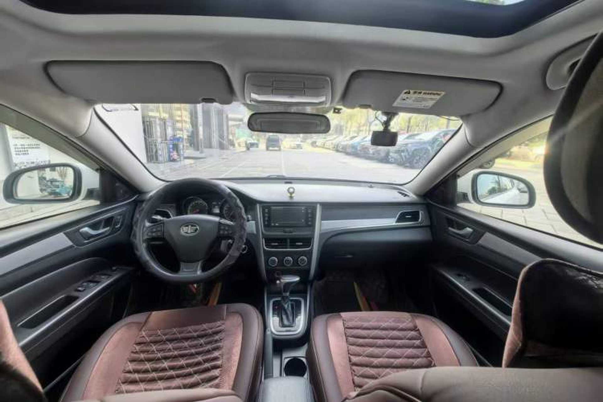 Used Bestune B30 2016 1.6L Automatic Luxury Model Interior 6