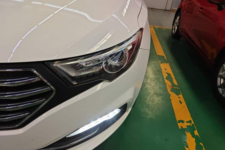 Used Bestune B30 2016 1.6L Automatic Luxury Model Left Front Headlight