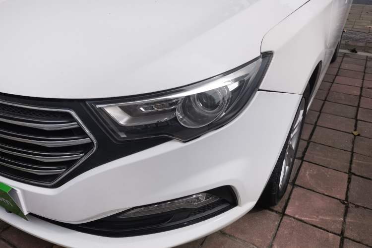 Used Bestune B30 2016 1.6L Automatic Luxury Model Left Front Headlight
