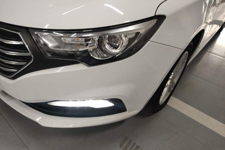 Used Bestune B30 2016 1.6L manual luxury version Left Front Headlight