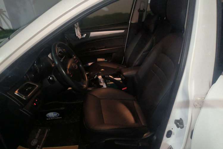Used Bestune B30 2016 1.6L manual luxury version Left Front Seat