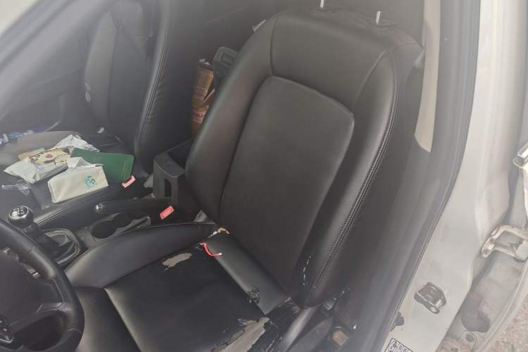 Used Bestune B30 2016 1.6L manual luxury version Left Front Seat