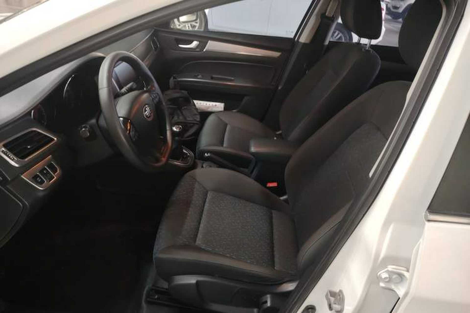 Used Bestune B30 2016 1.6L manual luxury version Left Front Seat