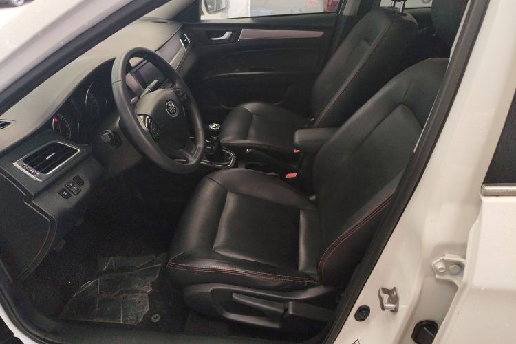 Used Bestune B30 2016 1.6L manual luxury version Left Front Seat