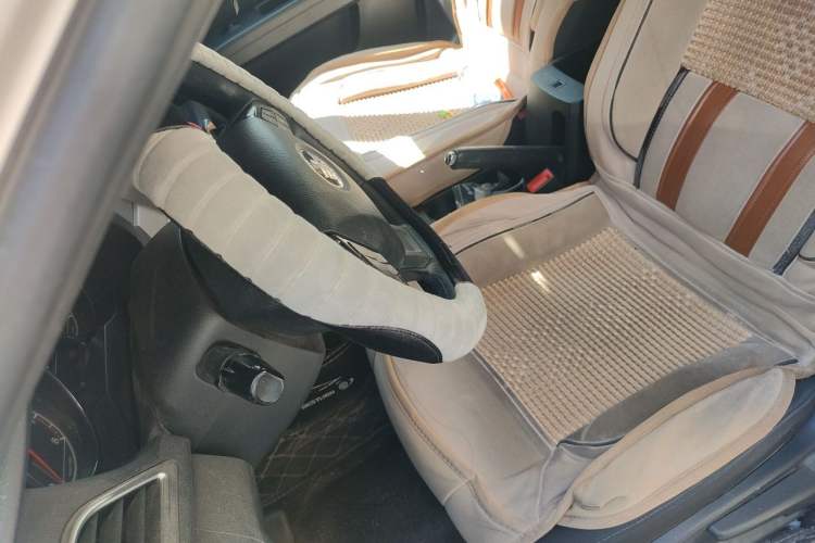 Used Bestune B30 2016 1.6L manual luxury version Left Front Seat