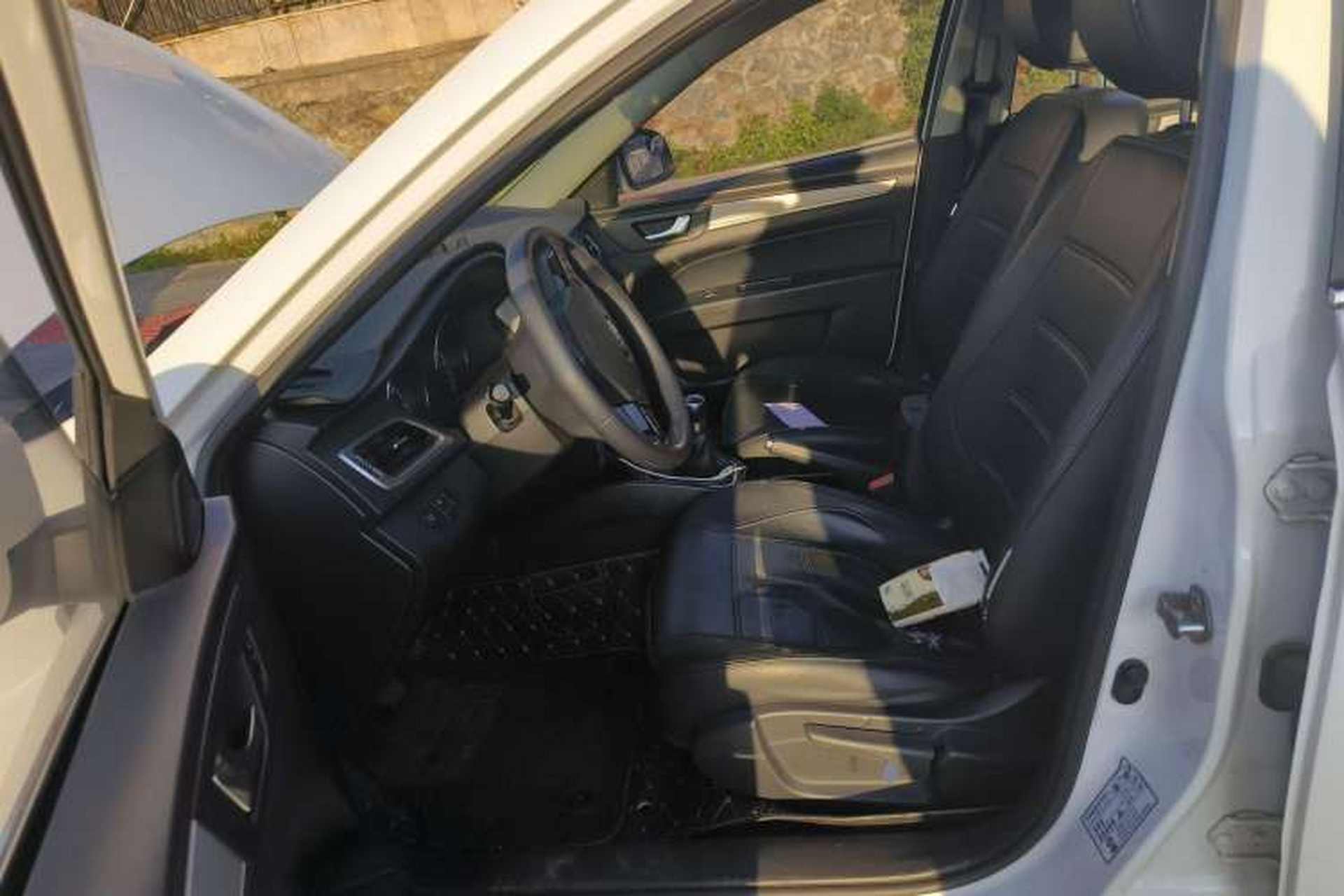 Used Bestune B30 2016 1.6L manual luxury version Left Front Seat