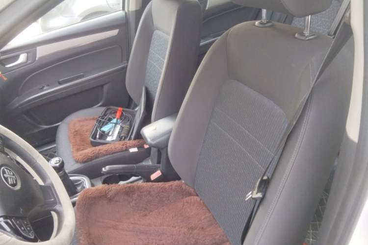 Used Bestune B30 2016 1.6L manual luxury version Left Front Seat