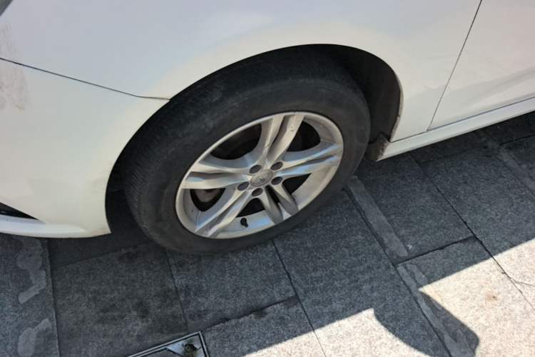 Used Bestune B30 2016 1.6L manual luxury version Left Front Wheel Hub