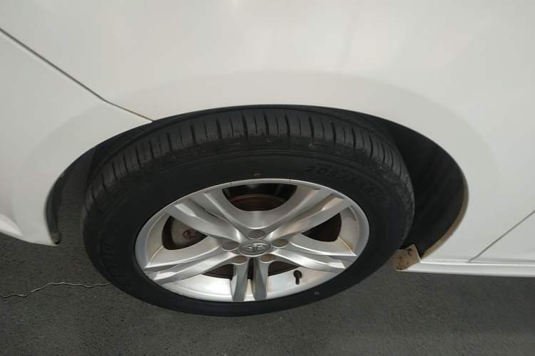 Used Bestune B30 2016 1.6L manual Comfort trim level Left Front Wheel Hub