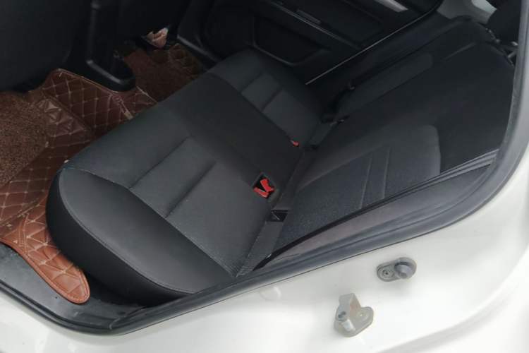 Used Bestune B30 2016 1.6L manual luxury version Left Rear Seat