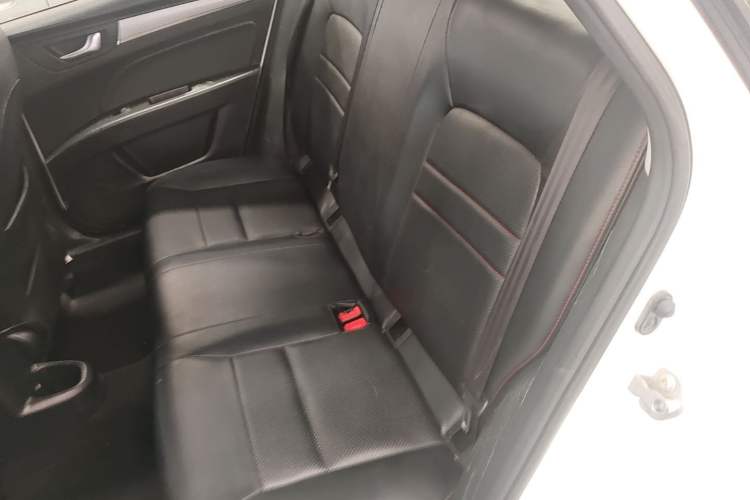 Used Bestune B30 2016 1.6L manual Comfort trim level Left Rear Seat