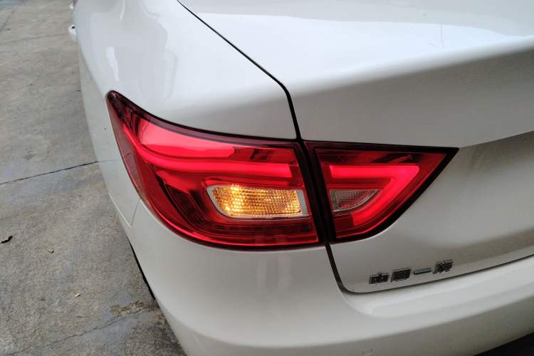 Used Bestune B30 2016 1.6L Automatic Luxury Model Left Rear Taillight