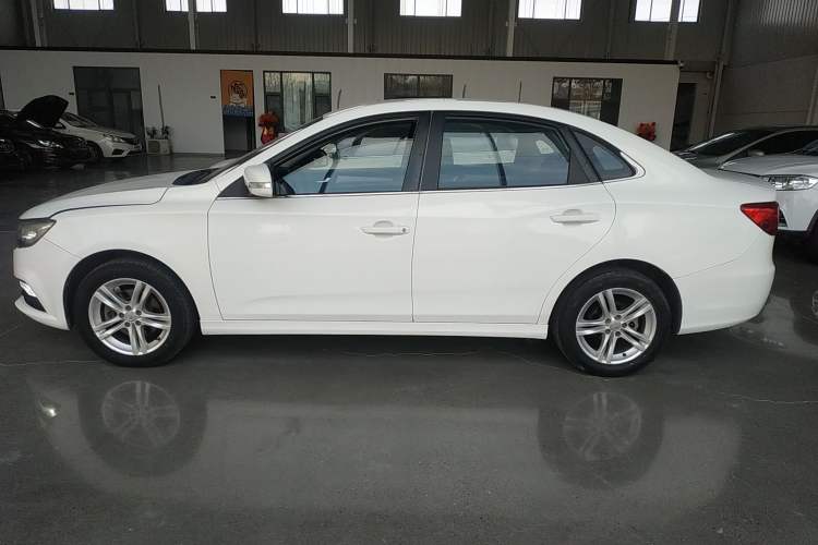Used Bestune B30 2016 1.6L manual Comfort trim level Left Side