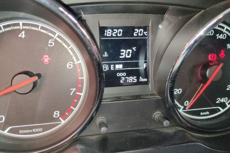 Used Bestune B30 2016 1.6L manual Comfort trim level Odometer Close Up