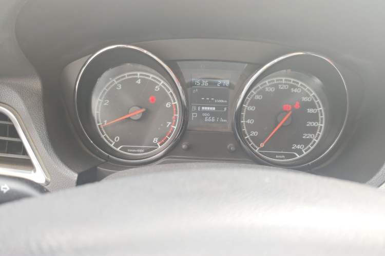 Used Bestune B30 2016 1.6L Automatic Luxury Model Odometer Close Up