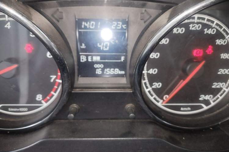 Used Bestune B30 2016 1.6L manual luxury version Odometer Close Up