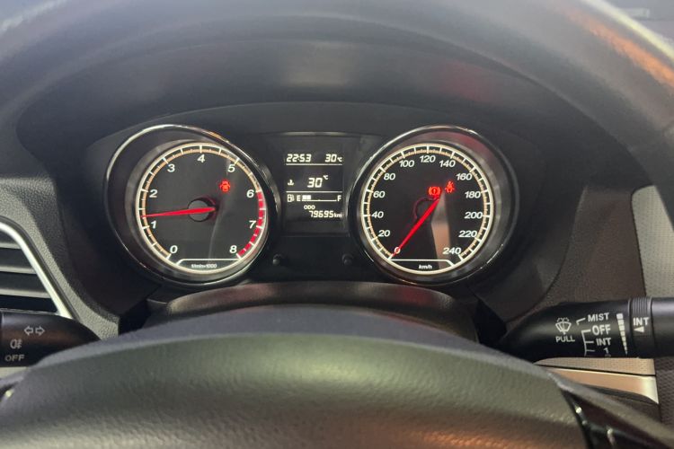 Used Bestune B30 2016 1.6L manual luxury version Odometer Close Up