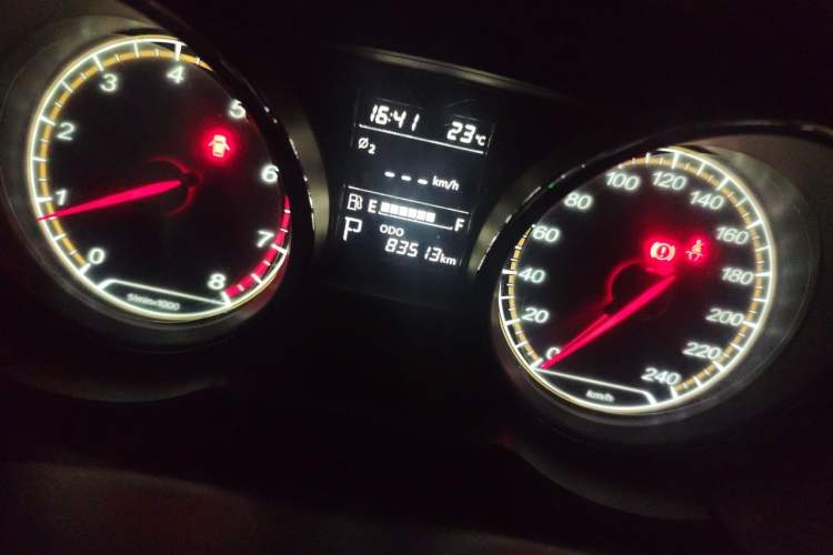 Used Bestune B30 2016 1.6L Automatic Luxury Model Odometer Close Up