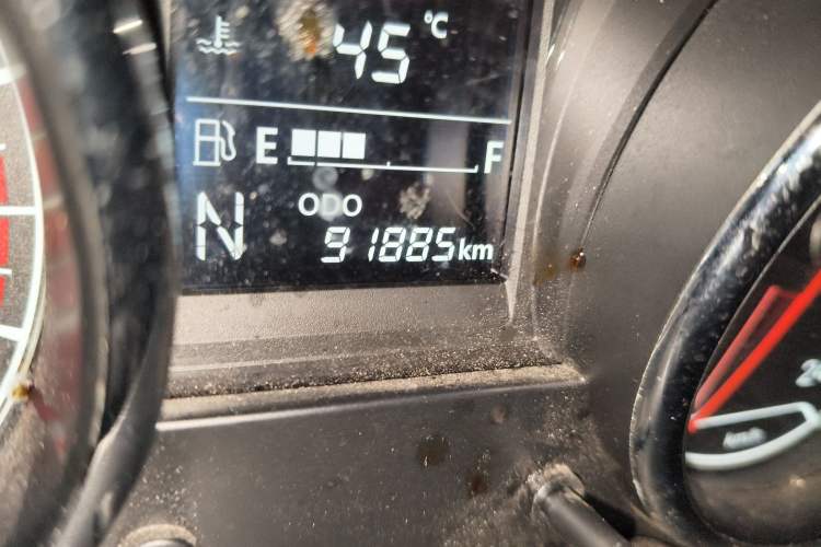 Used Bestune B30 2016 1.6L Automatic Luxury Model Odometer Close Up