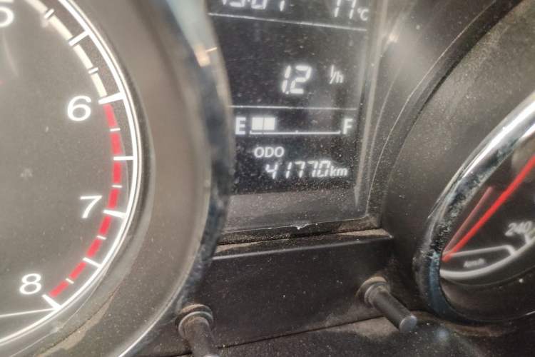 Used Bestune B30 2016 1.6L manual luxury version Odometer Close Up