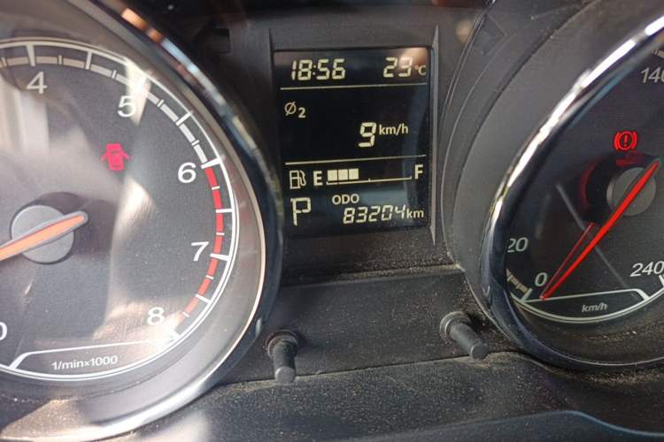 Used Bestune B30 2016 1.6L Automatic Luxury Model Odometer Close Up