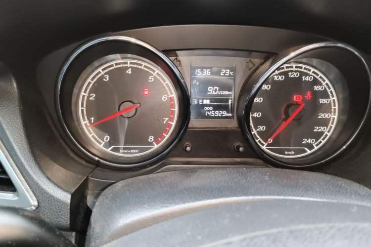 Used Bestune B30 2016 1.6L manual luxury version Odometer Close Up
