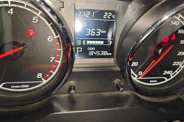 Used Bestune B30 2016 1.6L Automatic Luxury Model Odometer Close Up