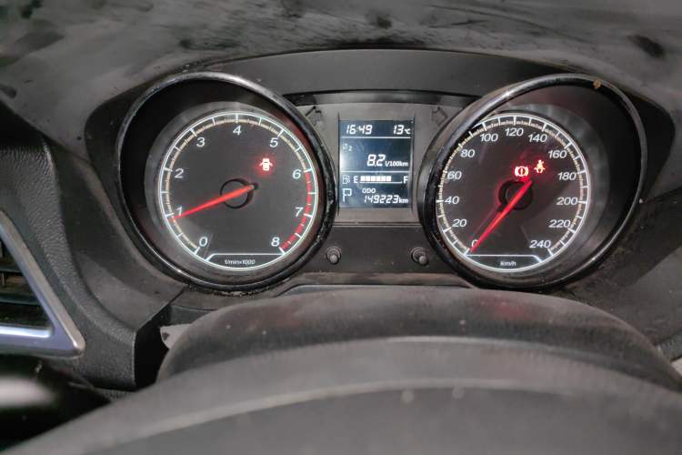 Used Bestune B30 2016 1.6L Automatic Luxury Model Odometer Close Up