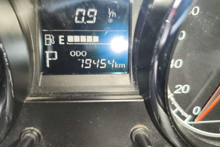 Used Bestune B30 2016 1.6L Automatic Premium Edition Odometer Close Up