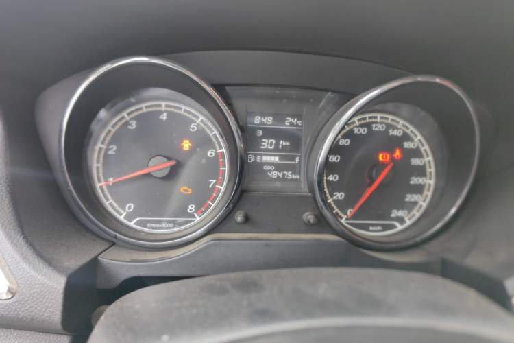 Used Bestune B30 2016 1.6L manual luxury version Odometer Close Up