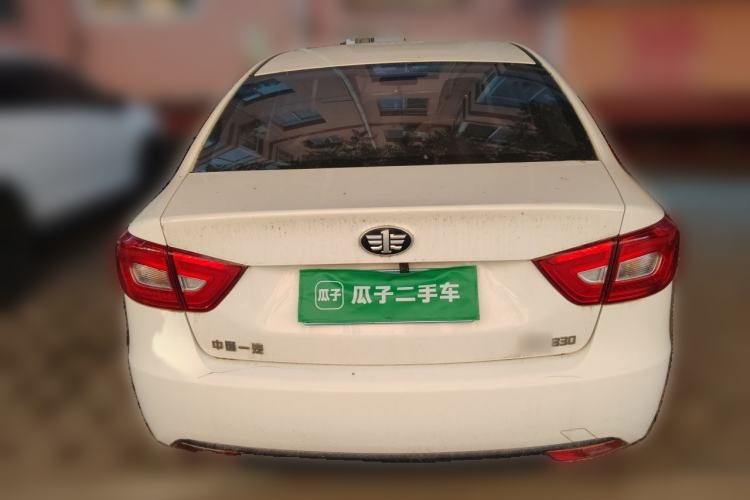 Used Bestune B30 2016 1.6L manual Comfort trim level Rear